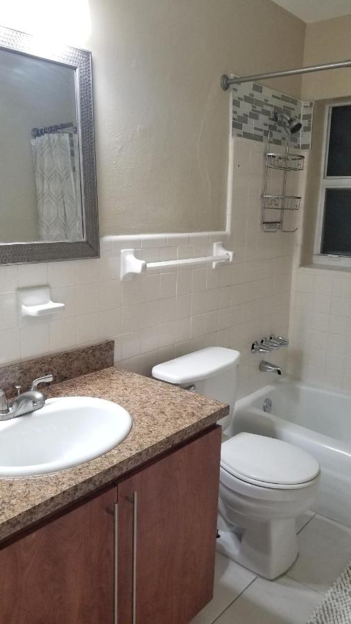 Glam 2 Bedroom Apartment Close To Nsu In Cooper City ภายนอก รูปภาพ