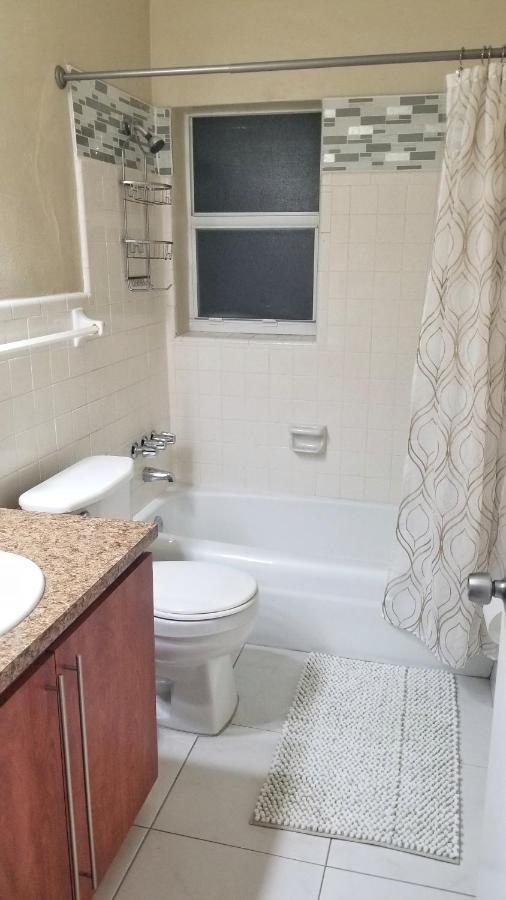 Glam 2 Bedroom Apartment Close To Nsu In Cooper City ภายนอก รูปภาพ
